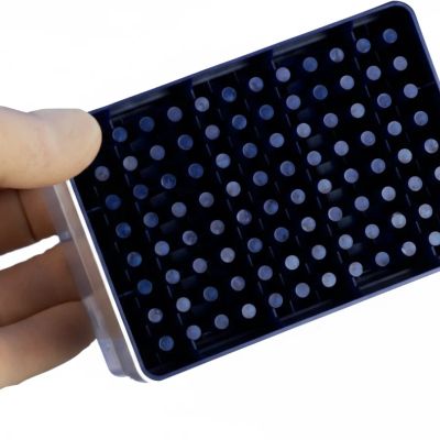 رؤوس ماصة SLS Select سعة 1000 ميكرولتر، طويلة المدى، معقمة، بغطاء مفصلي، عبوة من 768 قطعة